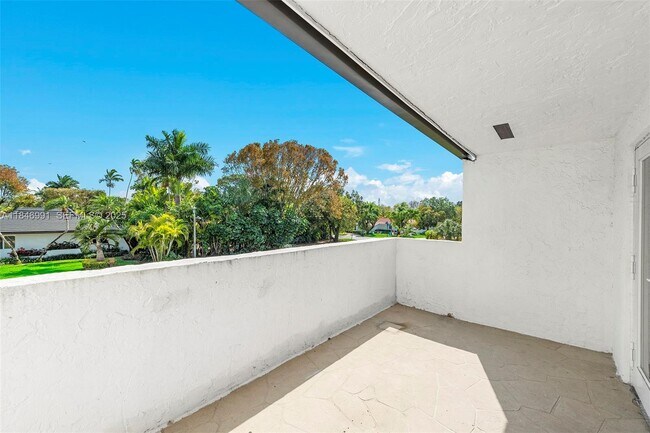 Building Photo - 5901 SW 56th Terrace