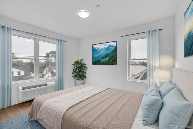 Building Photo - 74 Broadway