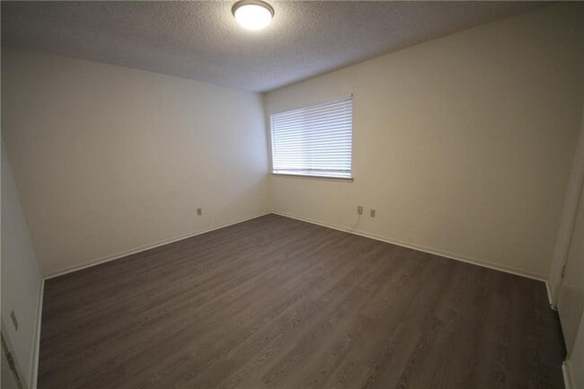 Building Photo - 3206 Spaniel Dr