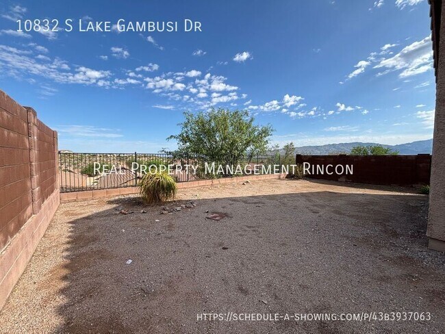 Building Photo - 10832 S Lake Gambusi Dr