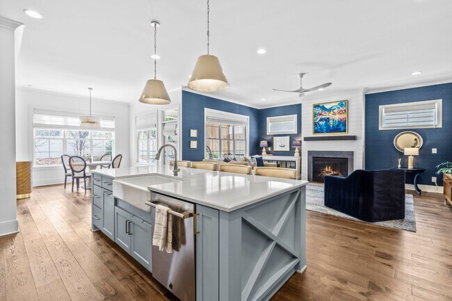 Building Photo - Incredible 5BD, 5BA North Raleigh Home with Bonus Room and Exercise Space