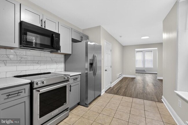 Building Photo - 1729 N Bambrey St