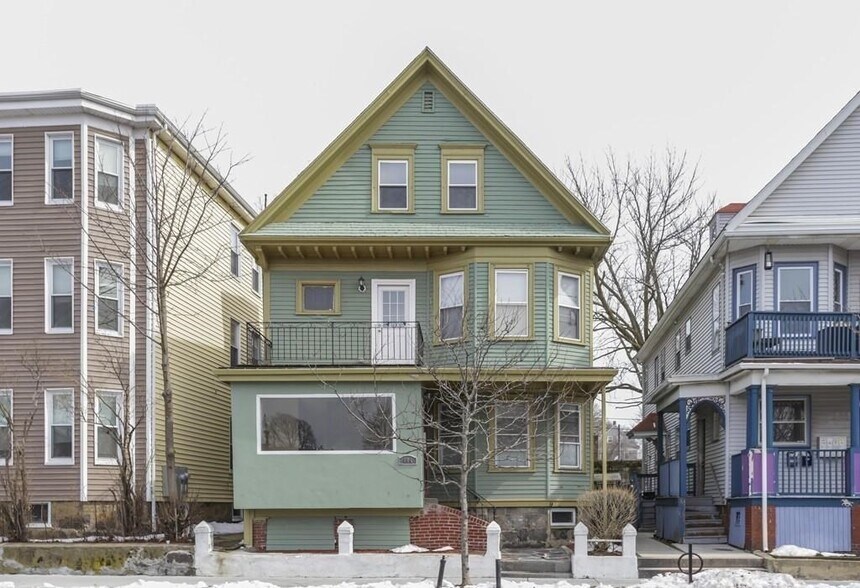 Primary Photo - 404 Centre St