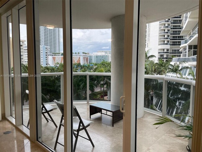 Building Photo - 1850 S Ocean Dr