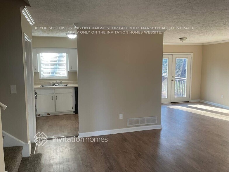 Building Photo - 71 Landmark Ct SW