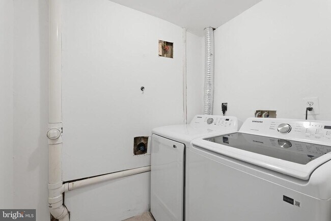 Building Photo - 8727 Chorley Way