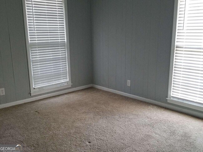 Building Photo - 4077 Linda Ln SW