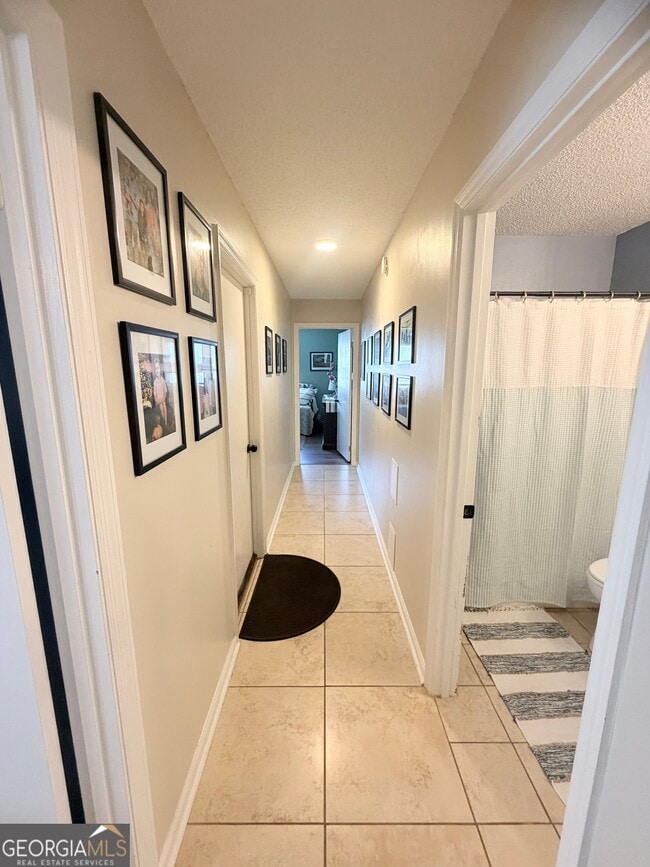 Building Photo - 130 N Woodvalley Dr