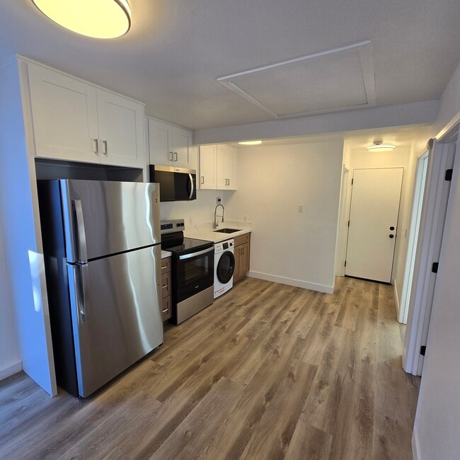 Building Photo - 90 Lupe Ave