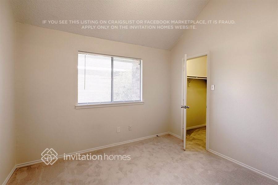 Building Photo - 4147 Cedar Dr