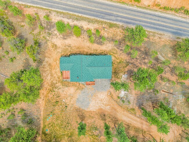 Building Photo - 132 Pauls Ln