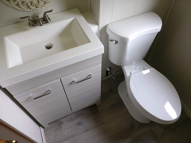 Building Photo - 4-Bedroom Home for Rent Summer 2026