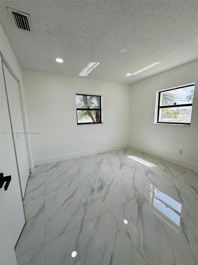 Building Photo - 30120 SW 152nd Ave