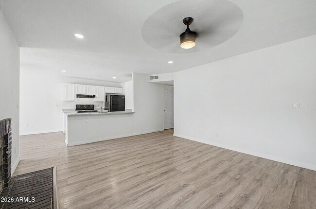 Building Photo - 5236 W Peoria Ave