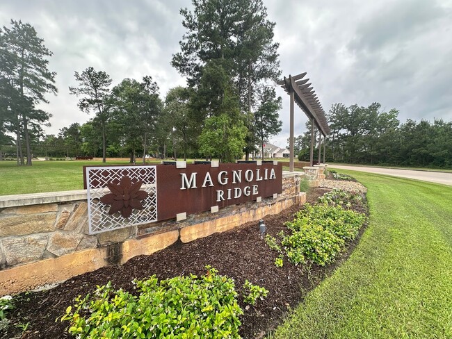 Building Photo - Brand New 3 Bed 2 Bath