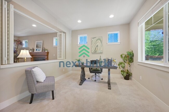 Building Photo - Spacious 4-Bed Home with 2.5 Baths in Beautiful Snoqualmie - 2,460 Sq. Ft. of Comfort Awaits!