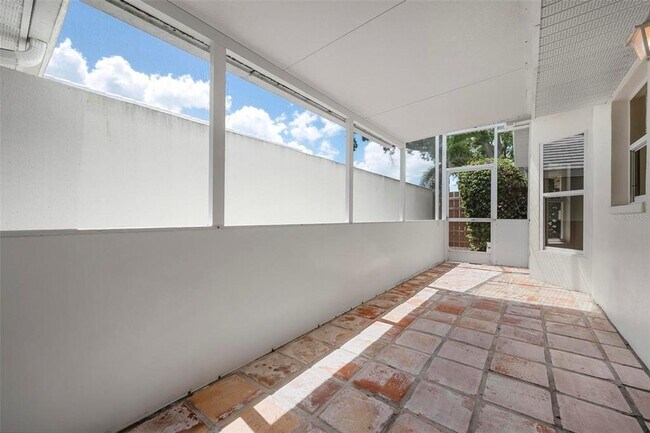 Building Photo - 799 Harrington Lake Dr N