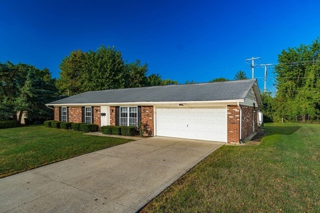 Building Photo - 747 Birmingham Rd