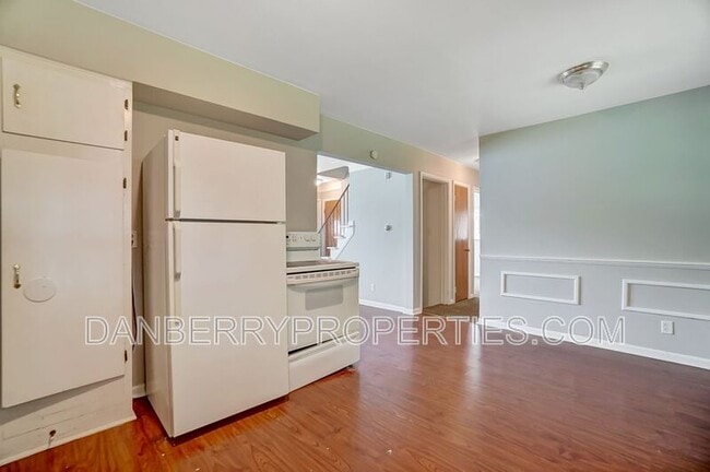 Building Photo - 1115 Secor Rd