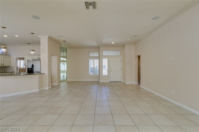 Building Photo - 10041 Woodhouse Dr