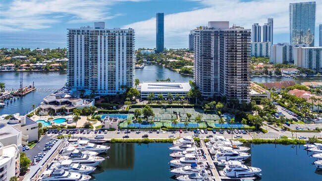 Building Photo - 19707 Turnberry Way