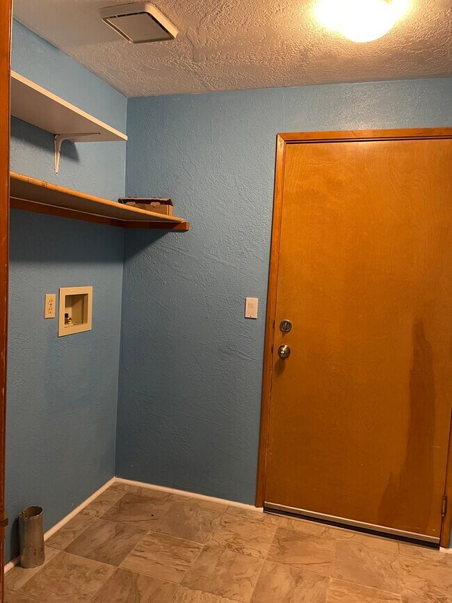 Building Photo - Great Property- 3 Bedroom 2 Bath Home w/Large Deck and Patio Area