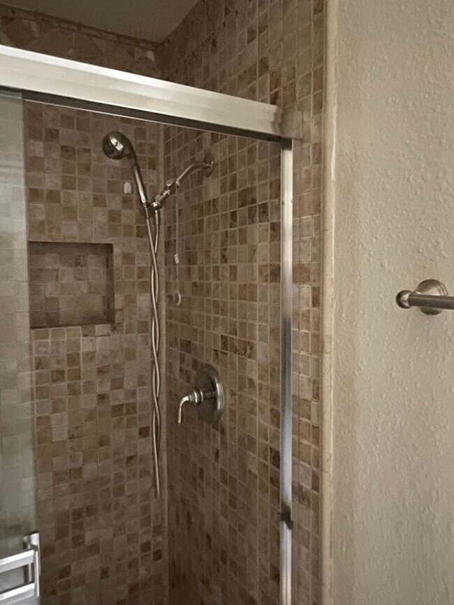 Building Photo - North Stockton 3 Bedroom Single Story Home