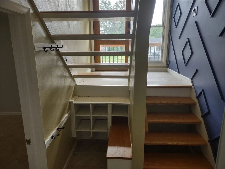 Building Photo - 5959 Dawson Ct