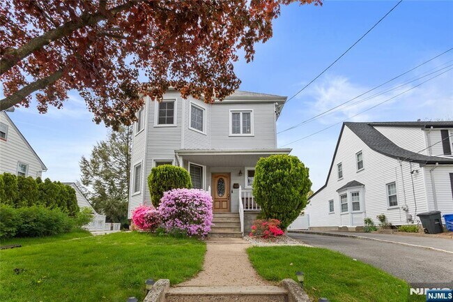 Building Photo - 346 Cleveland Ave