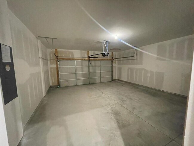 Building Photo - 3156 Morris Hills Dr