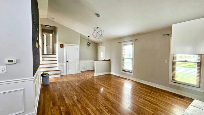 Building Photo - 545 Avebury Ln