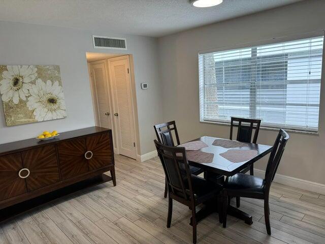 Building Photo - 127 Flanders Dr