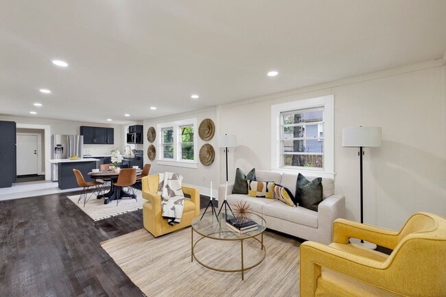 Building Photo - Avondale Gem!! - 3 Bed/2 Bath