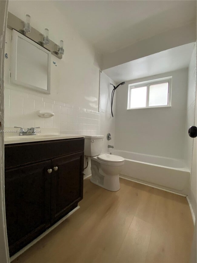 Building Photo - 6132 SW 39th St