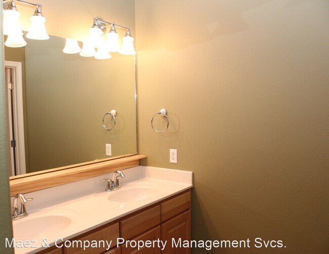 Building Photo - 2 br, 2 bath House - 4528 - C Santa Elena