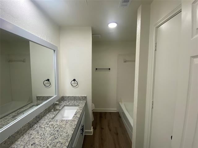 Building Photo - 1914 Spindletop Dr