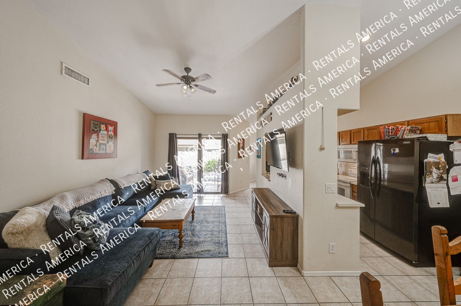Building Photo - 9123 N 68th Dr