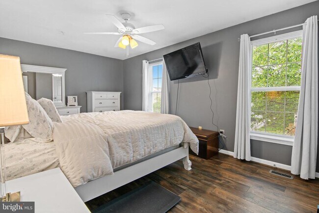 Building Photo - 110 Stull Ct