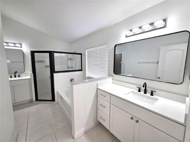 Building Photo - 3214 Prairie Iris Dr