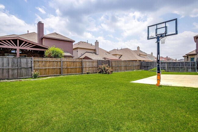 Building Photo - Gorgeous 5 bedroom, 4 bath home in Mansfield ISD