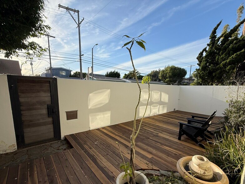 Sunset View - 710 Pacific Avenue