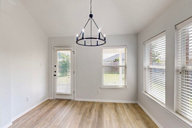 Building Photo - 123 Hackberry Trail