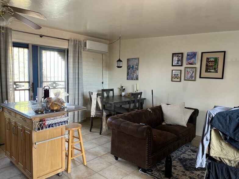 Building Photo - 1703 E 13th St