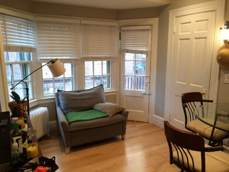 Building Photo - 16 River St