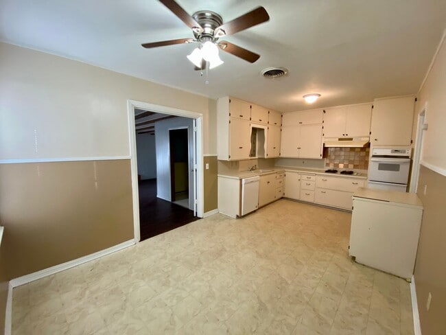 Building Photo - 2308 38th St