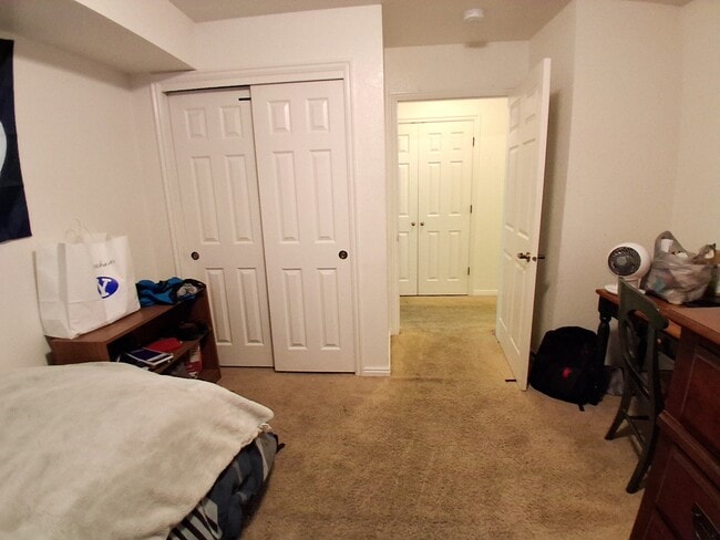 Building Photo - 146 W 1230 N St