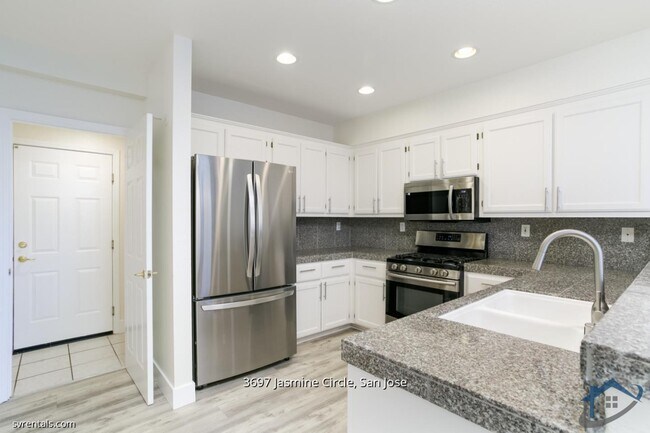 Building Photo - 3697 Jasmine Cir