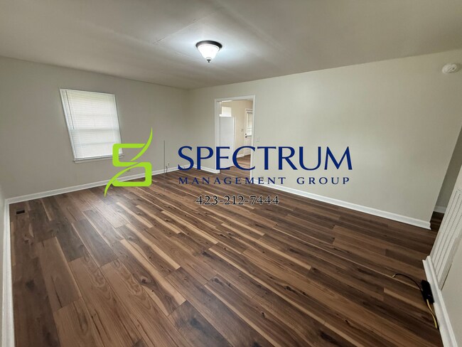 Building Photo - Freshly Remodeled 2 Bed / 1 Bath Home in Russellville!