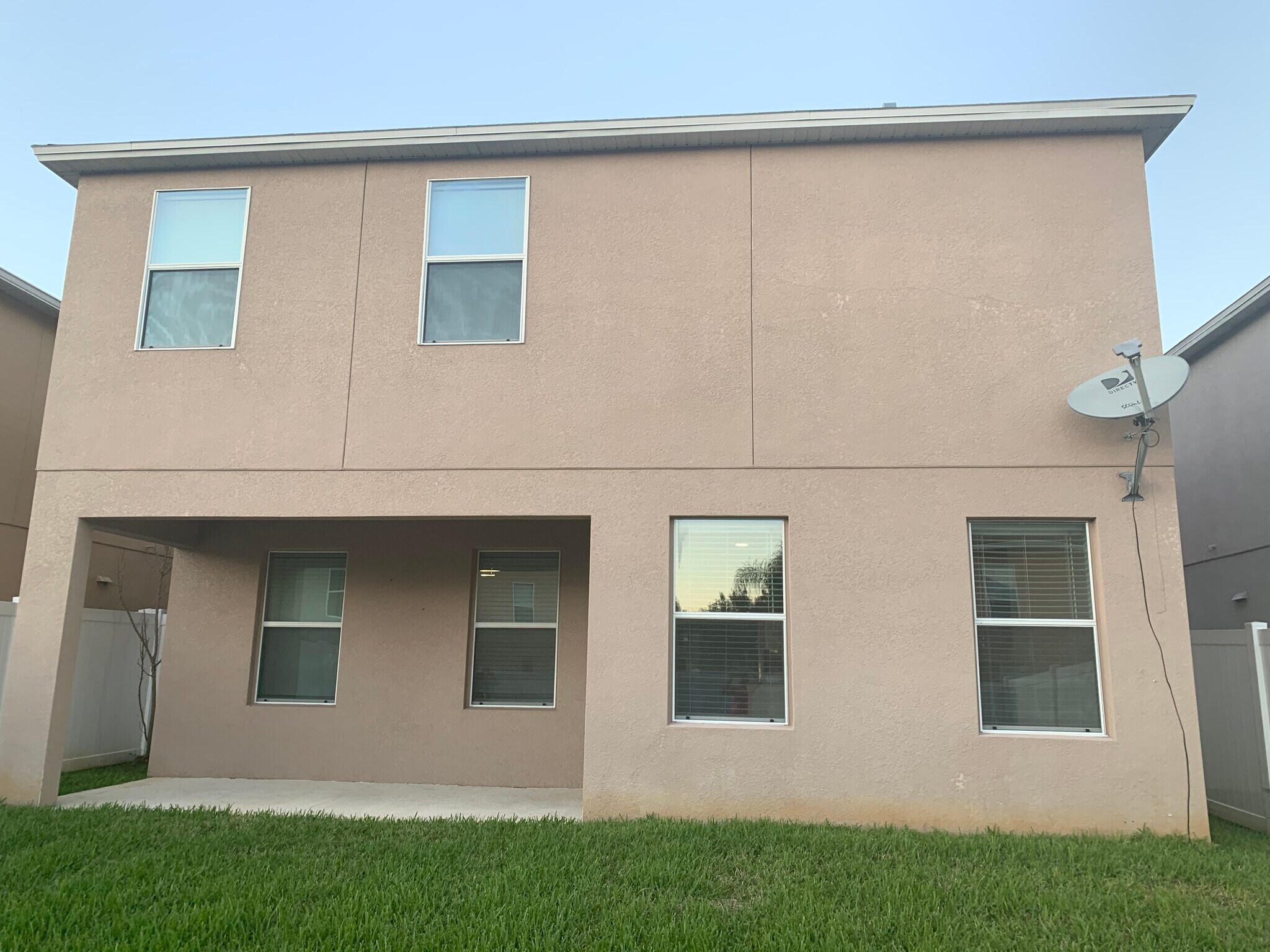 Building Photo - 2744 Stanwood Dr