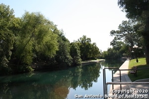 Building Photo - 500 N Market Ave